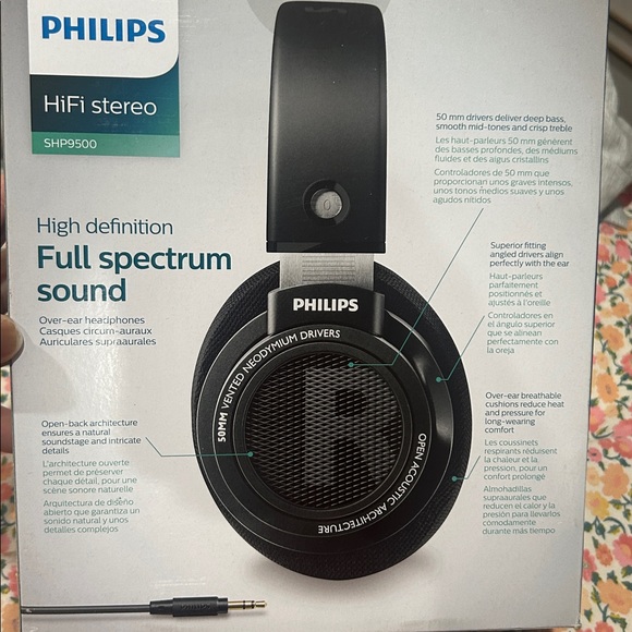Brand new Phillips hi-fi stereo high-definition full spectrum sound - Picture 11 of 11